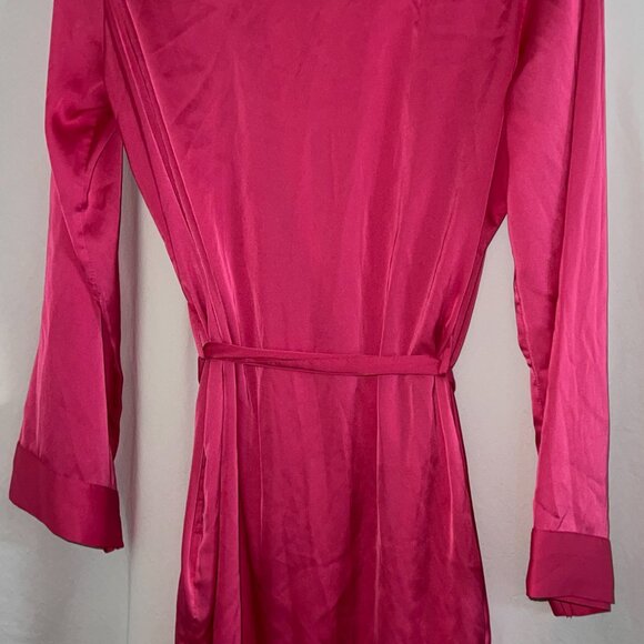 Hot Pink Robe - Picture 2 of 2